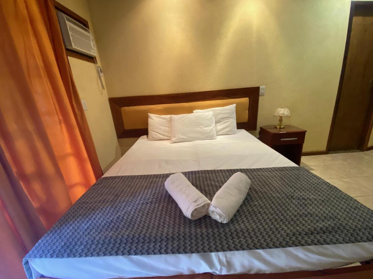 Hotel Fazenda Bonanza Энженьейру-Паулу-ди-Фронтин Экстерьер фото