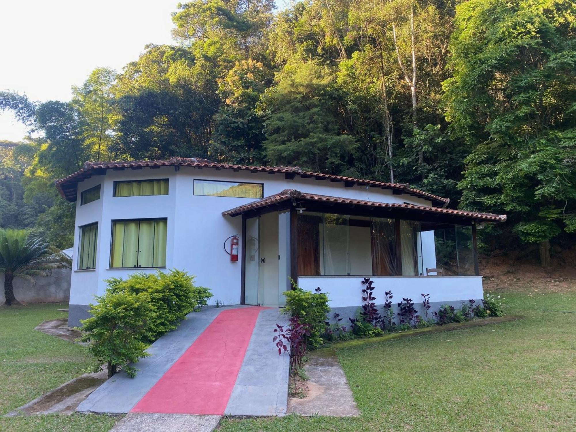 Hotel Fazenda Bonanza Энженьейру-Паулу-ди-Фронтин Экстерьер фото